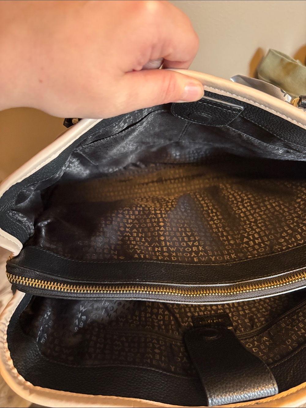 EUC Kate Spade Evangelie Tote Black and Cream - Picture 8 of 14